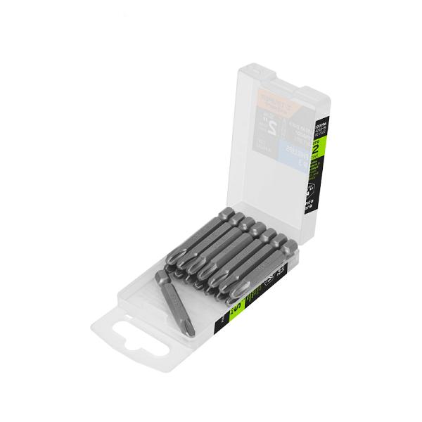 Estuche con 15 puntas de cruz PH3 de 2 pulgadas Truper Expert, fabricadas en acero S2 color gris metálico.
